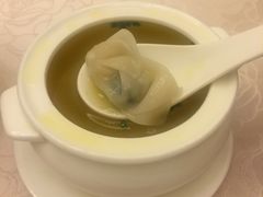 蟹粉小馄饨-新光酒家·河豚·海鲜·蟹料理(浦东店)