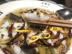 -渔语鱼酸菜鱼新川菜(来福士店)
