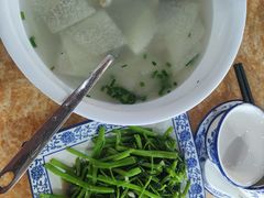 -黄记四更烤乳猪店