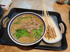 -云阿蛮云南生烫牛肉米线(奉贤路店)