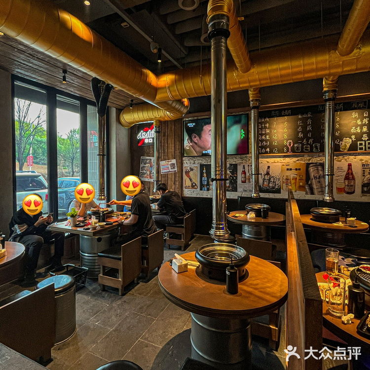 鞍山居民楼下的氛围感烤肉小店！好多新鲜玩意儿