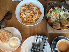 -ROAST coffee & eatery