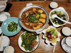 -东来菜馆•手抓海鲜家常菜•海鲜锅贴(鸽子窝店)