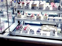 面包甜点陈列柜-巴黎贝甜(国贸店)