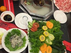 -辣川婆鲜肉自助串串香(三台子店)