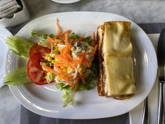 牛肉宽条面拼沙拉-安德鲁饼店(总店)