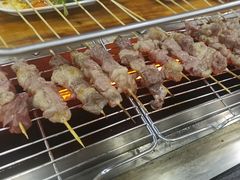 -哈尔滨小酒馆·鲜肉现穿自助烧烤(康新花园店)