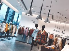 -URBAN REVIVO(上海中庚漫游城店)