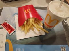 -麦当劳(轻轨曹杨路店)