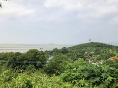 -亮河湾山庄