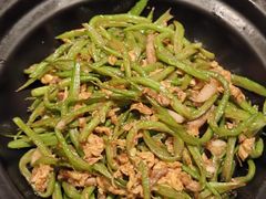 砂锅虾酱豆角丝-北李·海肠捞饭·大连菜(望京凯德MALL店)