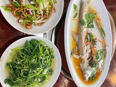 -丹水桥地锅鱼·翘嘴鲌·地方特色全鱼宴(丹江口大坝店)