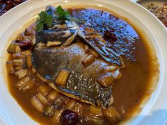 悦融5.0葱烧鱼头-悦融·京鲁菜·露台花园(安定门店)