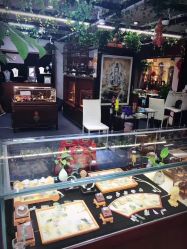 -灵彩珠宝(朗香街店)