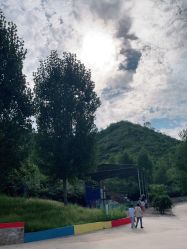 -窦王岭景区游乐场