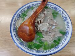 -钢阳酸菜红烧牛肉面(季乐路店)