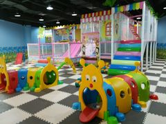 -爱萌盟婴童成长中心(泛悦店)