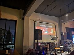 -三两三民谣咖啡清吧