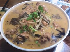 小鸡炖蘑菇-李老哈·东北菜(宋园路店)