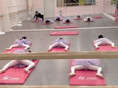 -炫艺舞蹈培训中心(枫尚奥特莱斯店)