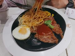 -汤姆家的牛排意面披萨(新城市广场店)