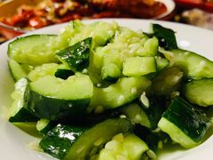 -虾弄弄海派小龙虾·牛羊蝎子火锅