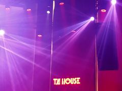 -TZ House音乐现场(来福士中心店)