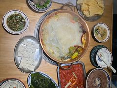 -洱火云南酸菜牛肉火锅(石景山当代商城店)