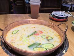 -洱火云南酸菜牛肉火锅(石景山当代商城店)