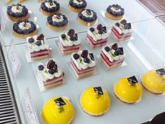 -UNI UNI(环亚凯瑟琳店)