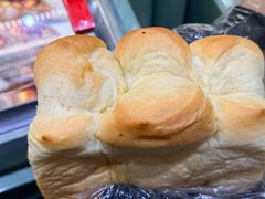-HOT CRUSH趁热集合·现烤面包(上海环球港店)