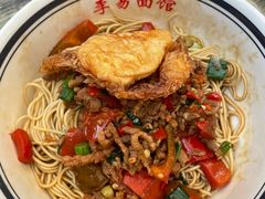 红烧肉香辣牛肉干面-李易面馆(树木岭店)