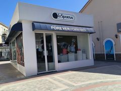 -斯普瑞斯奥特莱斯