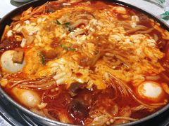-三清洞摩西韩式年糕火锅(威高广场店)