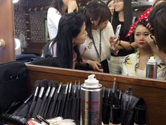 -金夫人化妆摄影职业培训学校