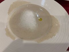 蘑菇奶油汤-红房子西菜馆(淮海中路店)