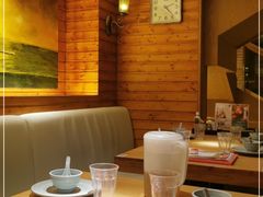 卡座-Lia Cafe Bar Restaurant松山咖啡屋