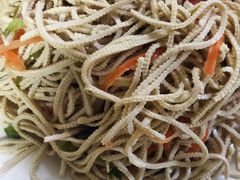 拌豆腐丝-王三姑牛肉饼