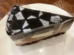 双层巧克力莫斯蛋糕-星巴克(无锡大东方店)