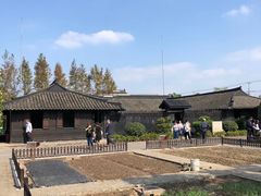 -张闻天故居