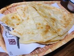 -东来菜馆•手抓海鲜家常菜•海鲜锅贴(鸽子窝店)