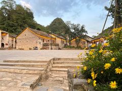 -高荡千年布依古寨旅游景区