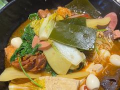 -万记麻辣烫国展总店