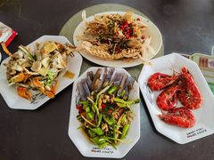 -岛中岛·海鲜大排档·万宁老字号(东澳店)