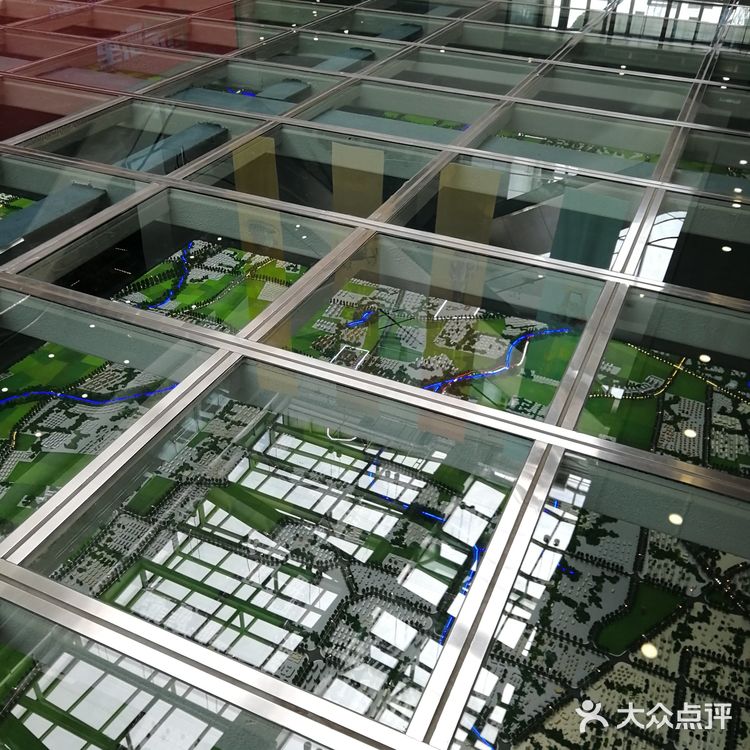 顺义博物馆，玻璃悬空地台设计很巧妙