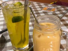 -新大咀港式茶餐厅(宝山万达店)