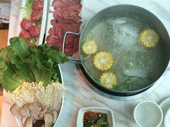 矿泉水锅底-为什么牛潮汕牛肉火锅(中信广场店)