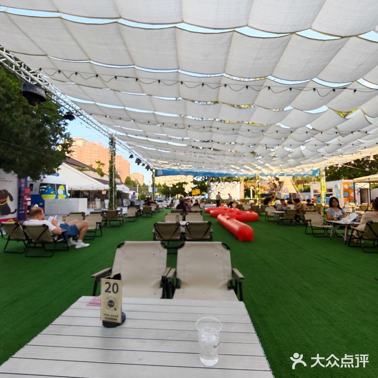 团结湖餐酒吧,环境超好适合脑袋放空!