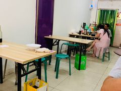 大堂-老鲁牛肉板面(金环里店)