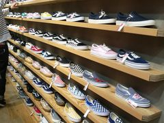 -ABC MART(心斎橋店)